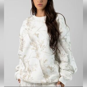 Comfrt Unisex Camo White Oak Crewneck Sweatshirt Large